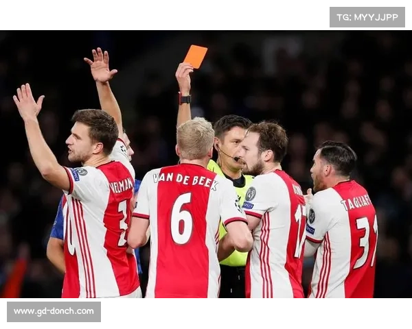 埃因霍温与阿贾克斯之间的历史渊源与激烈对抗揭秘 埃因霍温与阿贾克斯之间的历史渊源与激烈对抗揭秘