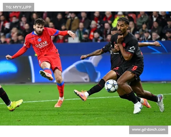 巴萨小组赛大胜阿森纳 以4比0豪取三分展现强大实力